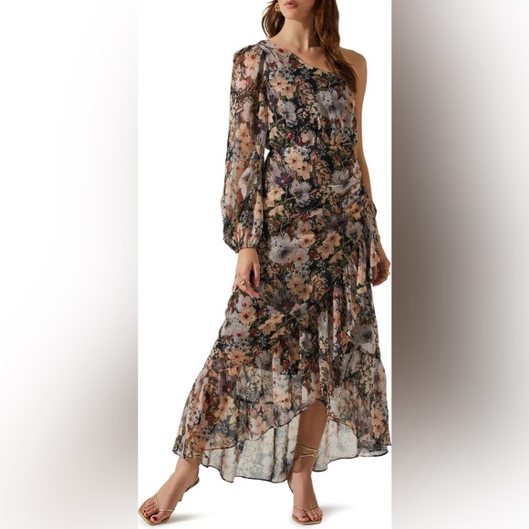 Astr Dresses & Skirts - ASTR The Label One Shoulder High Low Maxi Floral Dress